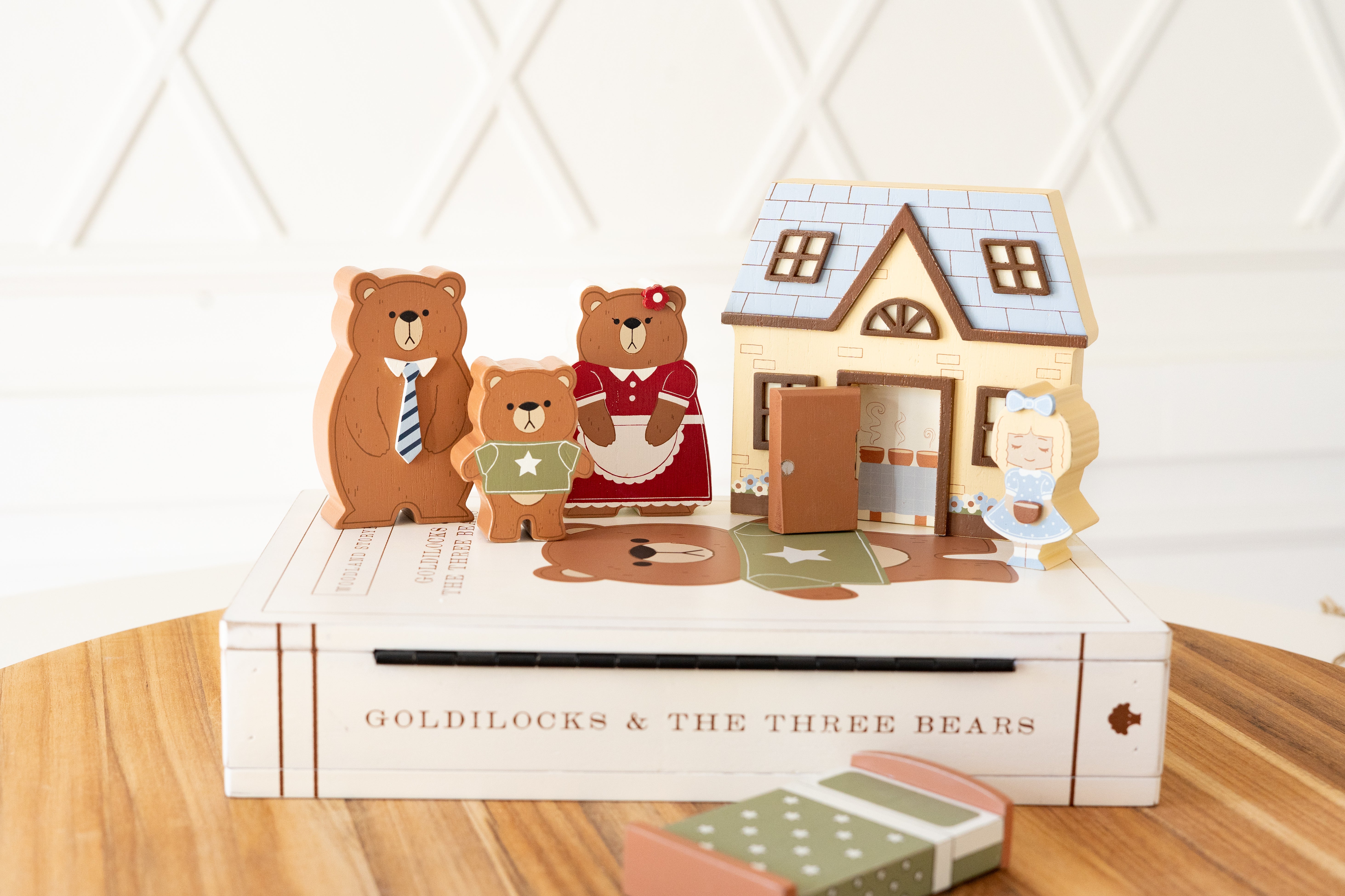 GOLDILOCKS & THREE BEARS Woodland Storybook Gift Set
